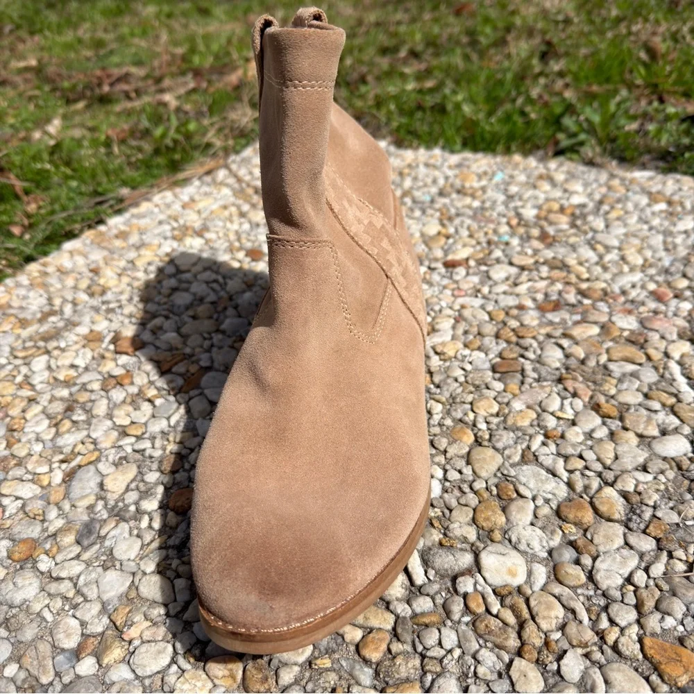 Toms Tan Suede Ankle Booties - Picture 11 of 16